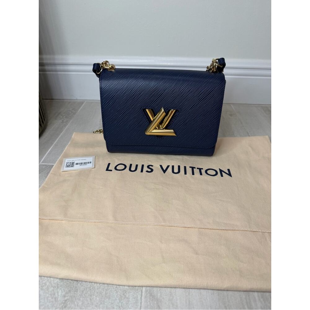 Louis Vuitton Navy Leather Twist MM Shoulder Bag with Gold Chain - Picture 9 of 12